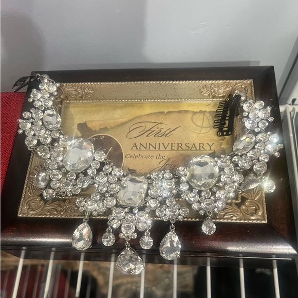 Bridal hair accessory - Picture 3 of 4